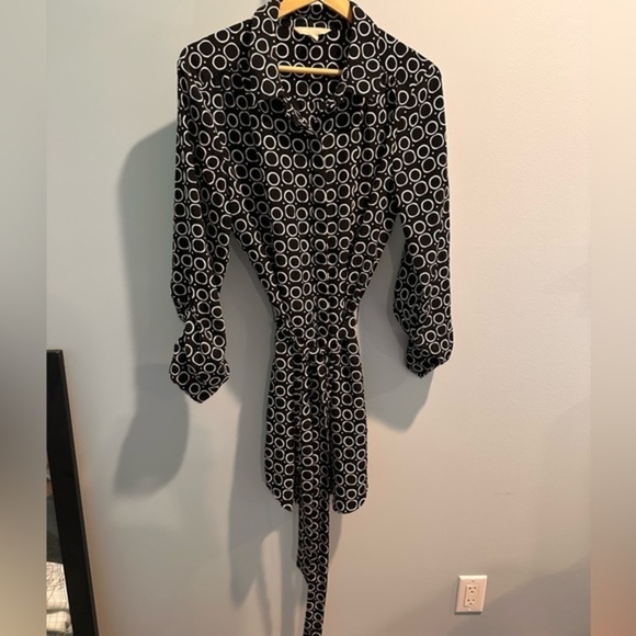 Banana Republic  Shirt Dress. Size Medium. - Picture 1 of 10